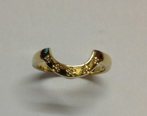 Shaped wedding ring