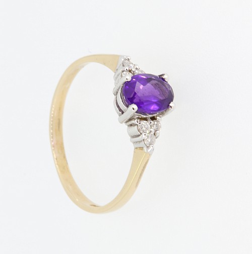 Amethyst & Diamond 9ct gold ring