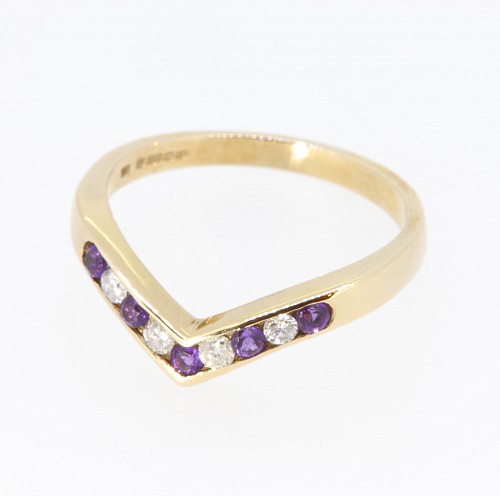 Amethyst & Diamond 9ct gold ring