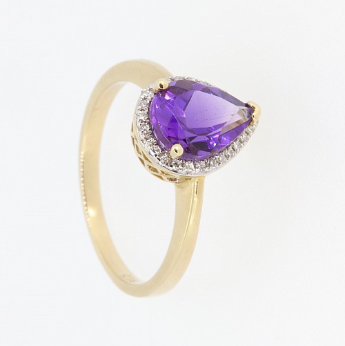 Amethyst & Diamond 9ct gold ring