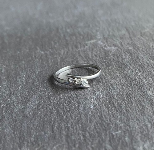 9ct Diamond Ring