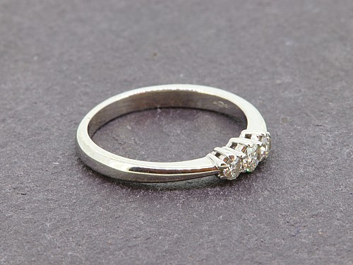 9ct Diamond Ring