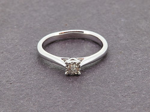 9ct Diamond Ring