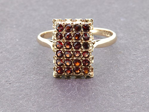 9ct Garnet Cluster Ring