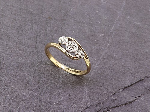 9ct Diamond Ring