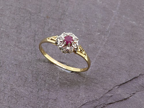 9ct Ruby & Diamond Ring