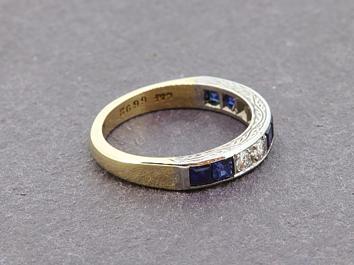 18ct Sapphire & diamond Ring