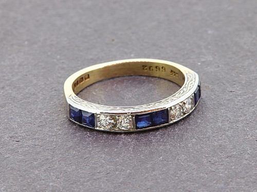 18ct Sapphire & diamond Ring